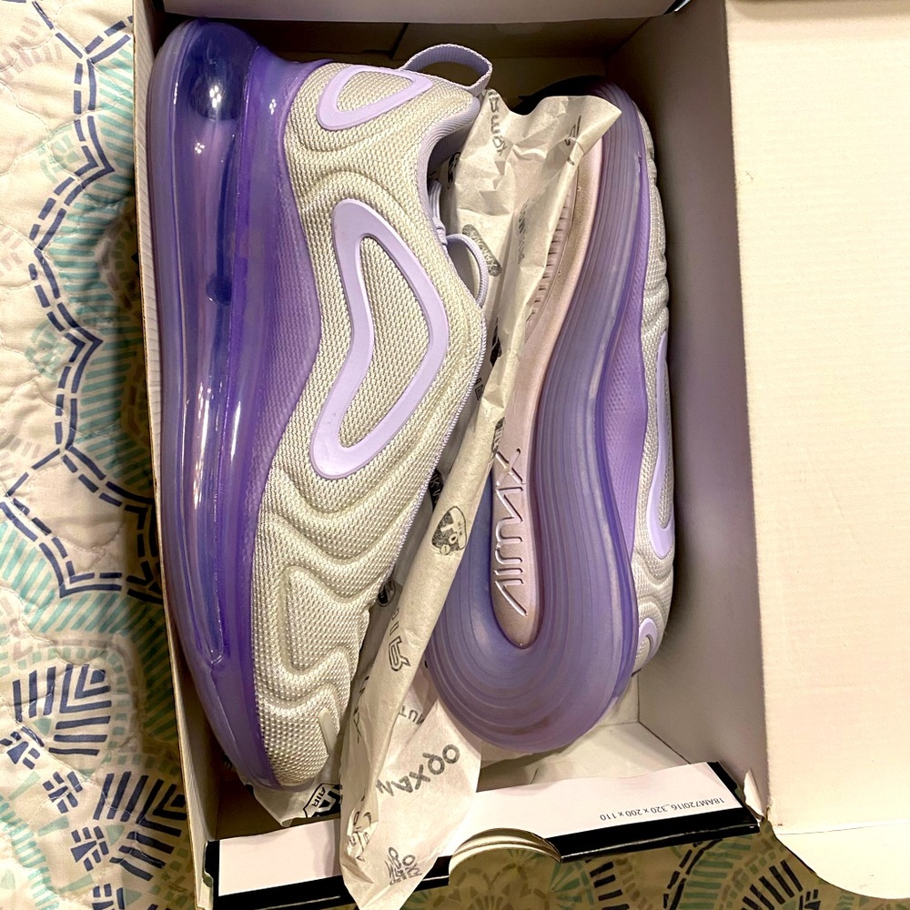 Nike Airmax 720 - Picture 1 of 8